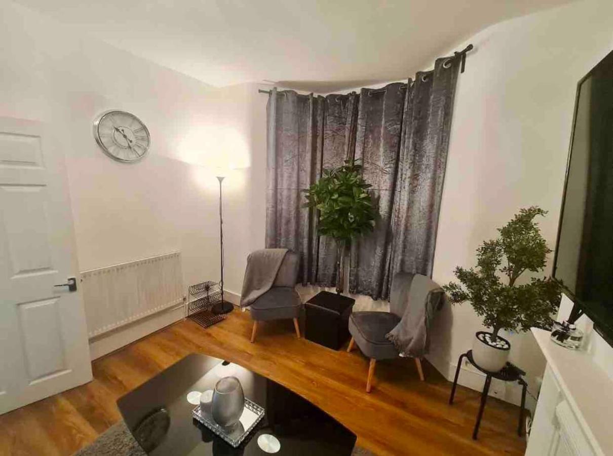 הוילה Norwood L A Place Croydon, London מראה חיצוני תמונה